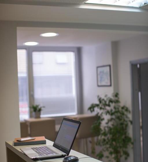 تختخواب و صبحانه 7 Hills Rooms