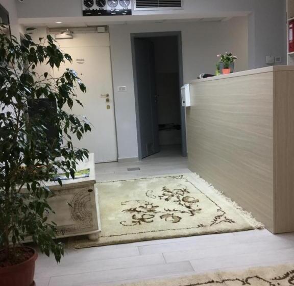 تختخواب و صبحانه 7 Hills Rooms