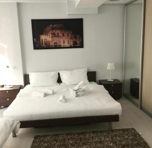 تختخواب و صبحانه 7 Hills Rooms