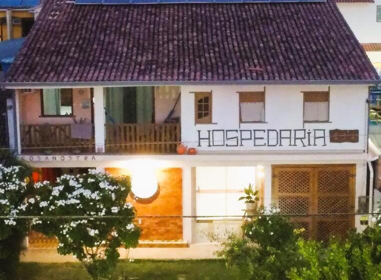 تختخواب و صبحانه Hospedaria Cosanostra