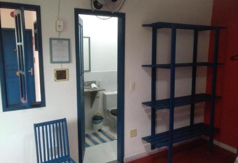 تختخواب و صبحانه Hospedaria Cosanostra