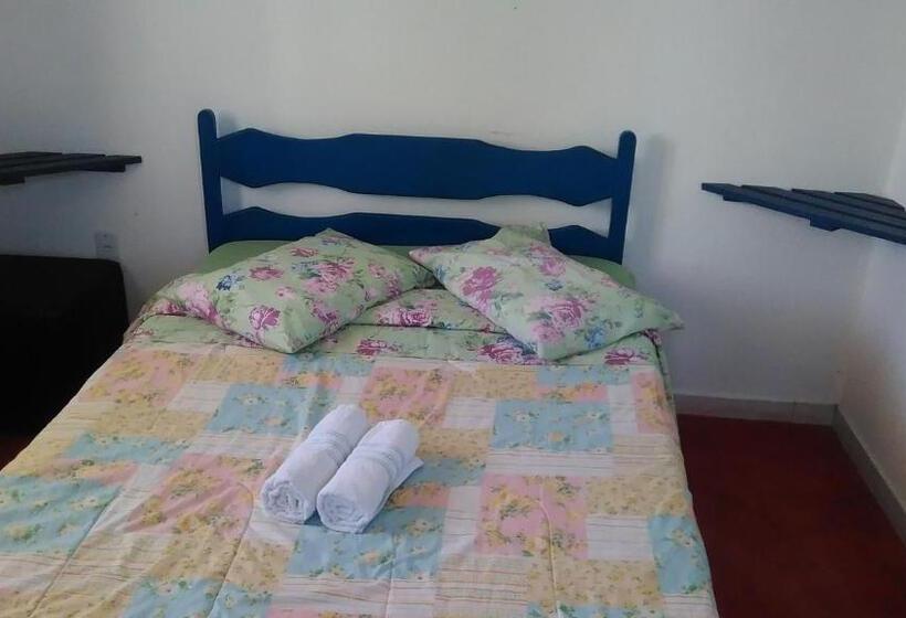 تختخواب و صبحانه Hospedaria Cosanostra