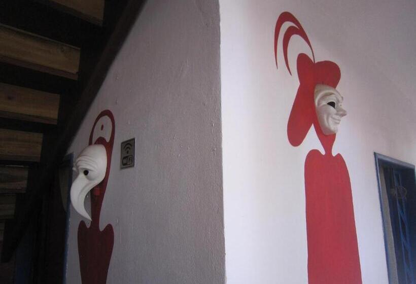 تختخواب و صبحانه Hospedaria Cosanostra