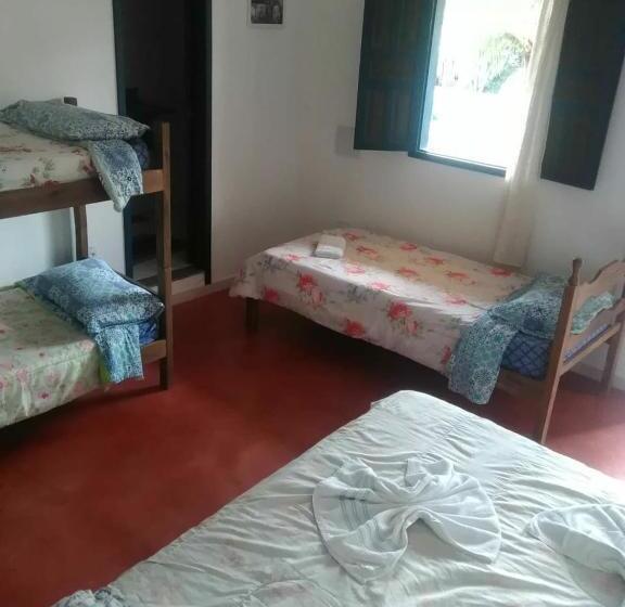 تختخواب و صبحانه Hospedaria Cosanostra