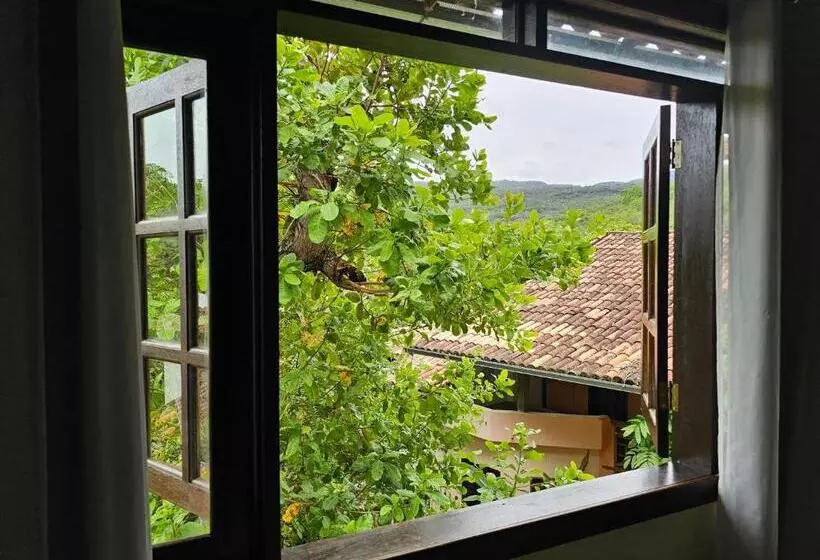 Aamiaismajoitus (B&B) Canto Verde Pousada