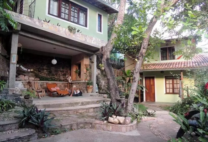 Aamiaismajoitus (B&B) Canto Verde Pousada