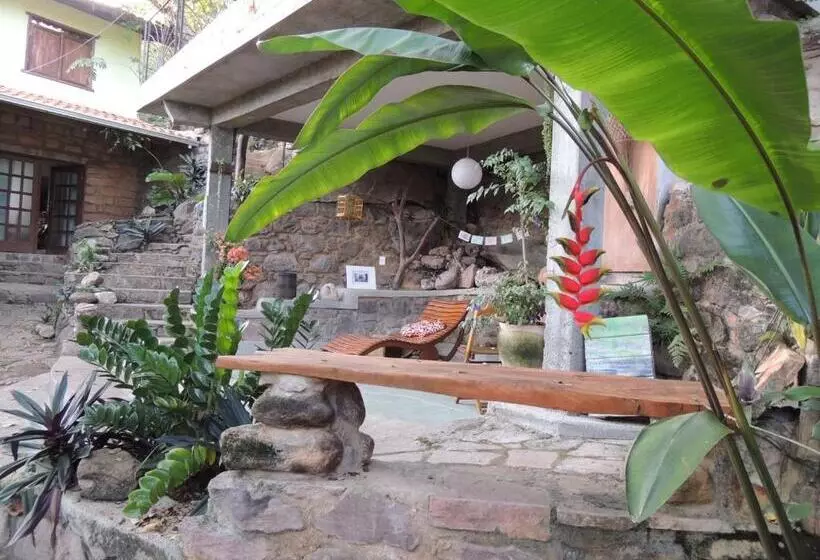 Aamiaismajoitus (B&B) Canto Verde Pousada