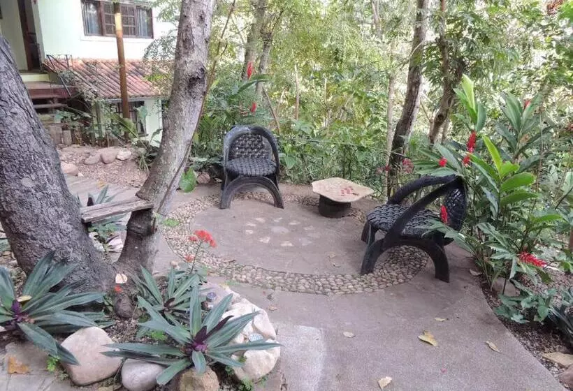 Aamiaismajoitus (B&B) Canto Verde Pousada