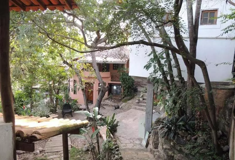 Aamiaismajoitus (B&B) Canto Verde Pousada