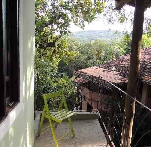 Aamiaismajoitus (B&B) Canto Verde Pousada