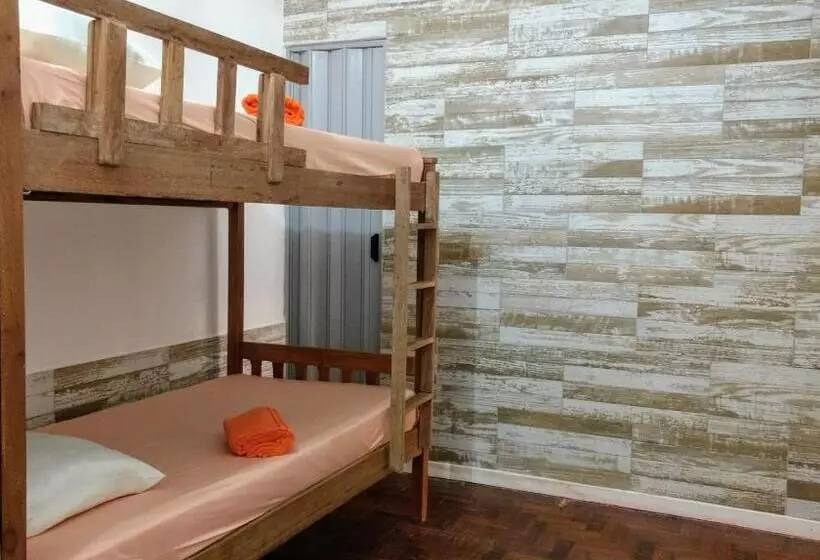 Casa De Mainha Friendly Hostel