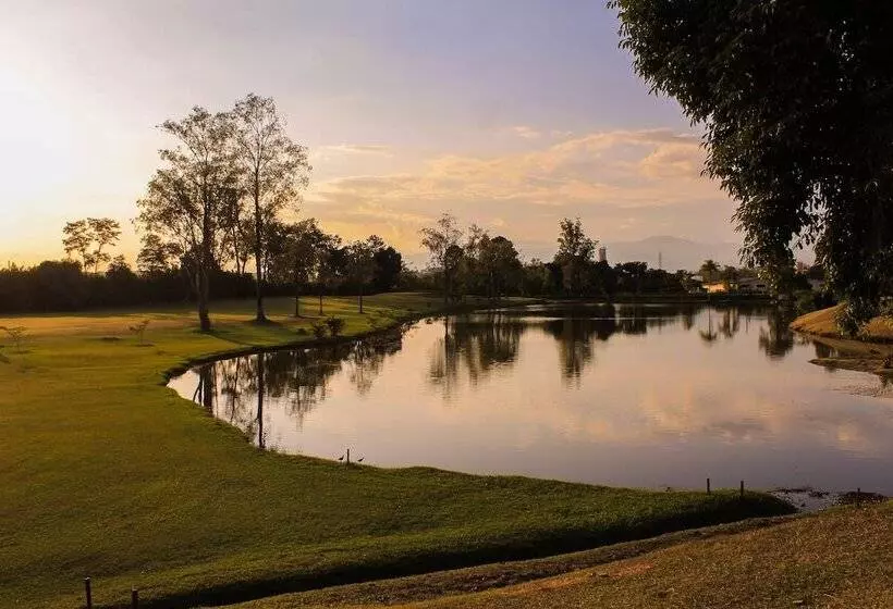 ホテル Resort E Golfe Clube Dos 500