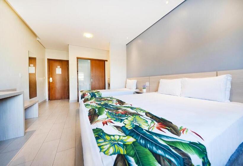 בית מלון כפרי Valinhos Plaza