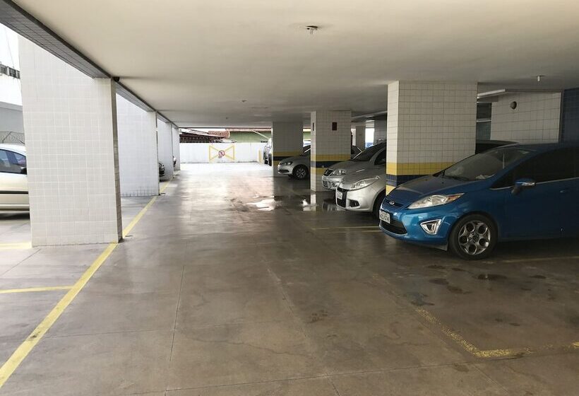 Studio Everest Flats