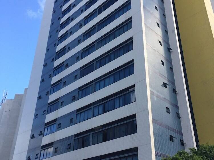 Studio Everest Flats