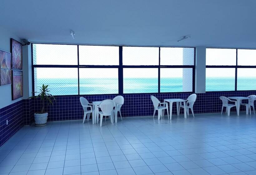 Studio Everest Flats