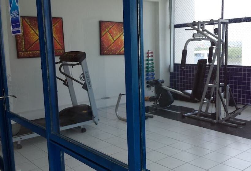 Studio Everest Flats