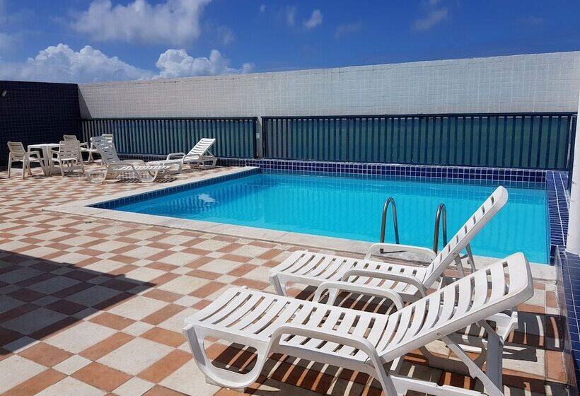 Studio Everest Flats