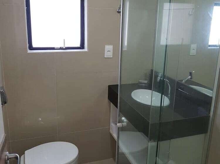 Studio Everest Flats