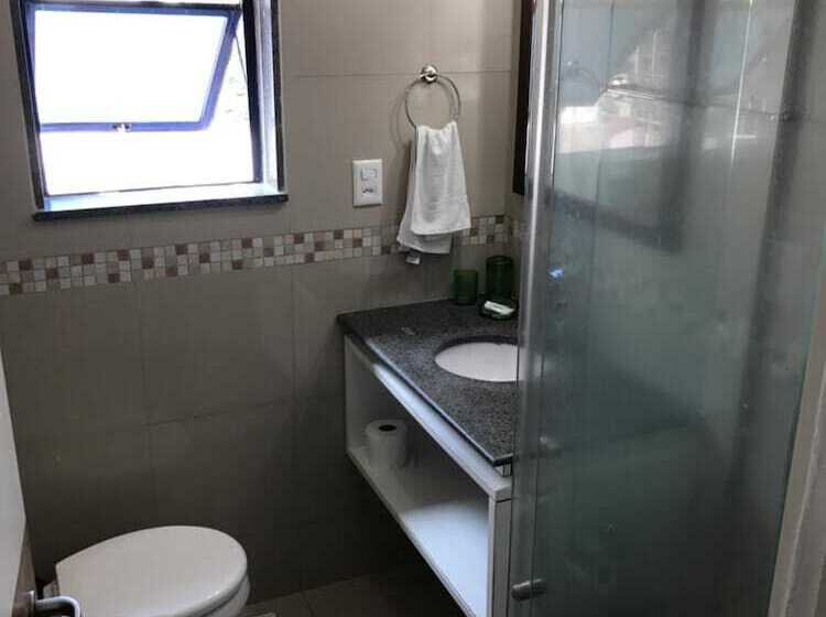 Studio Everest Flats