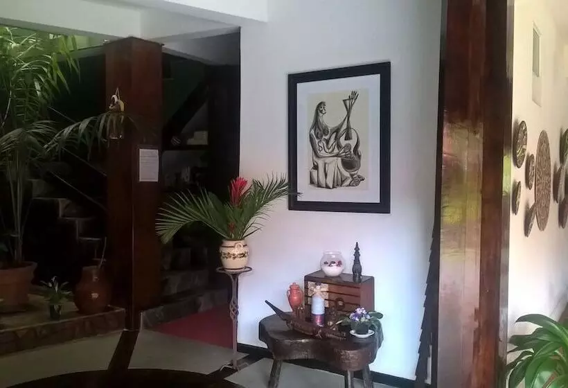 Voa Hotel Manaká