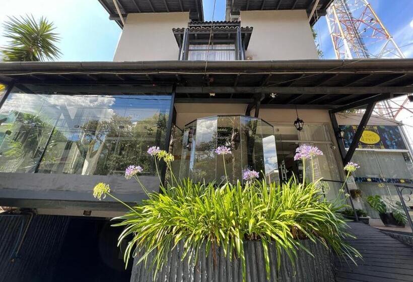 Vandrarhem Pousada Thiany