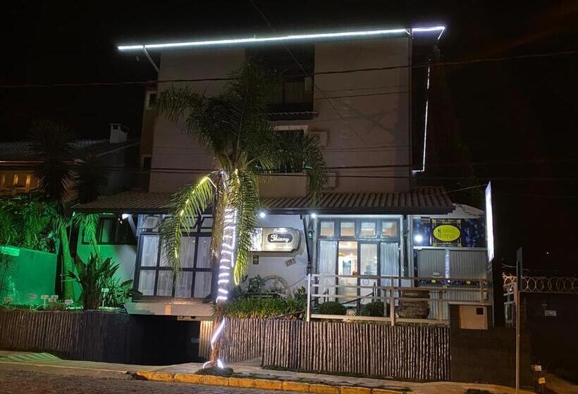 Vandrarhem Pousada Thiany