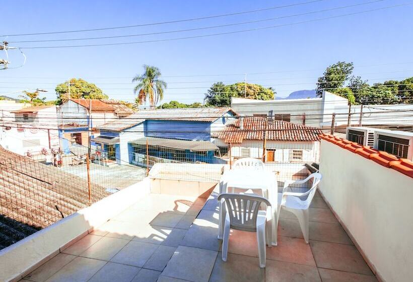 ユースホステル Velinn Pousada Praia Do Pereque