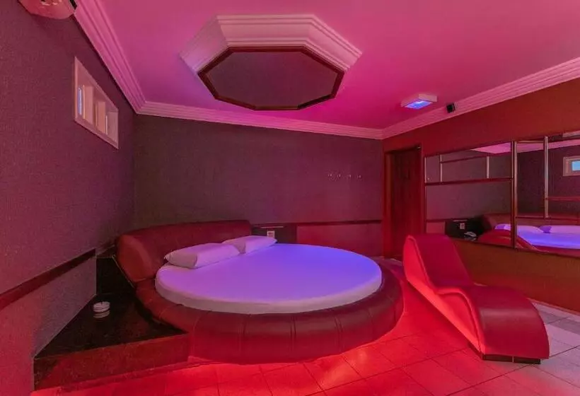 Dreams Motel