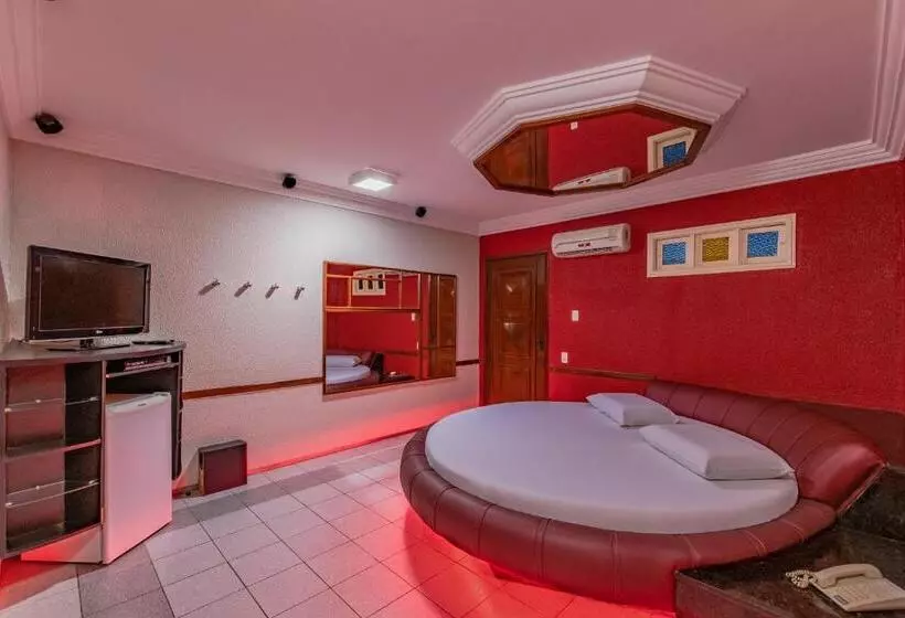 Dreams Motel
