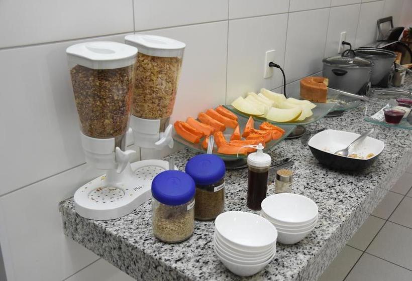 Отель Greenvile Barão