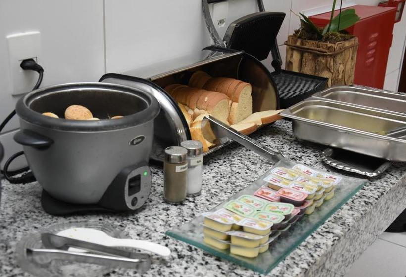 Отель Greenvile Barão