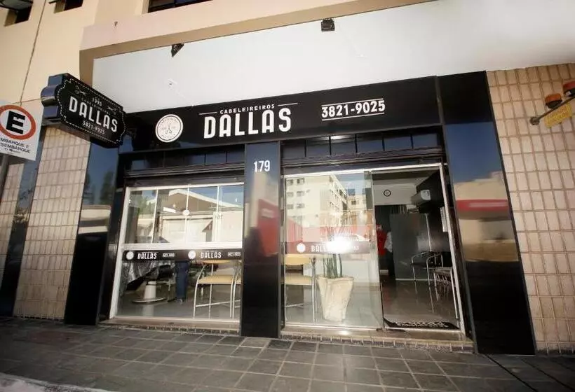 ホテル Galatas Central