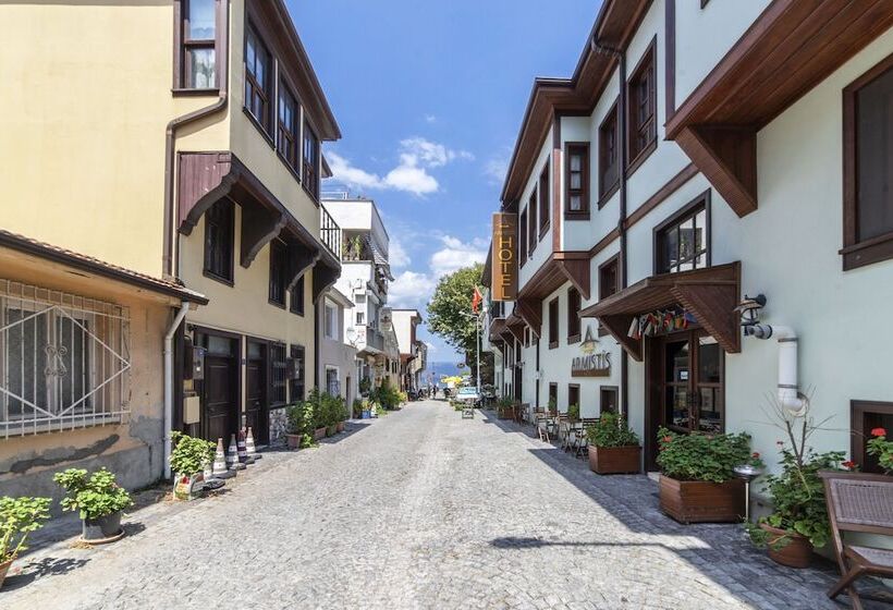 تختخواب و صبحانه Armistis