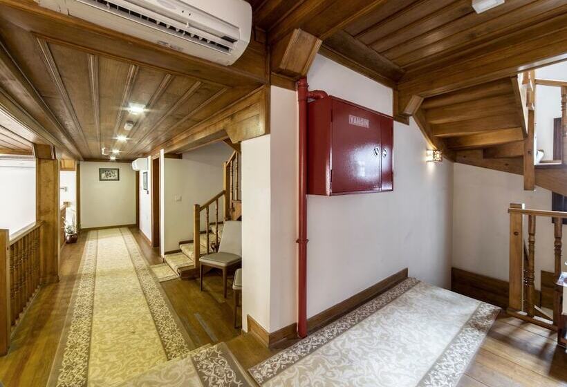 تختخواب و صبحانه Armistis