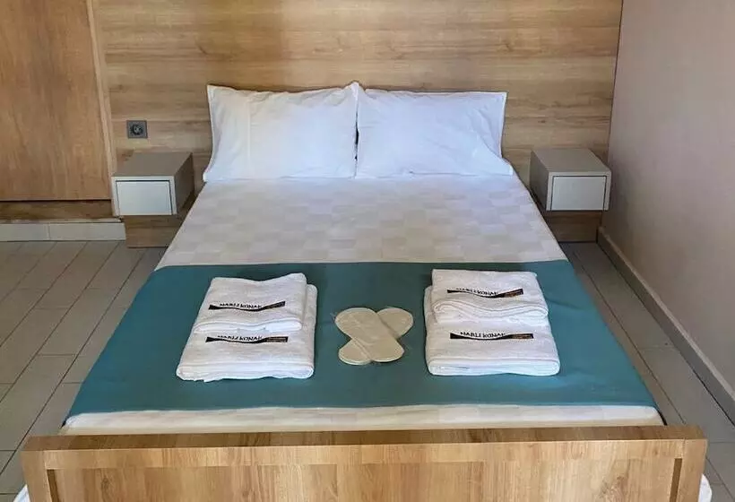 ホテル Antandros Narlı Konak