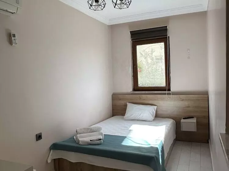 ホテル Antandros Narlı Konak