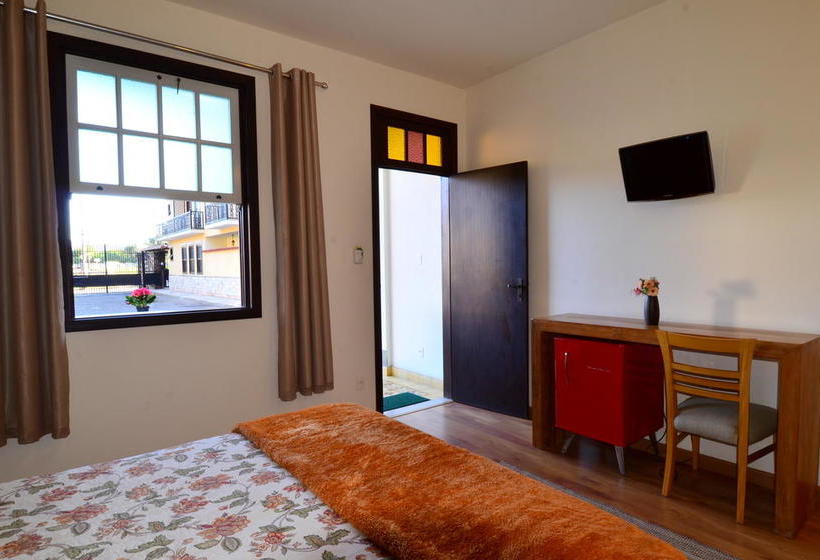 هتل Boroni Palace