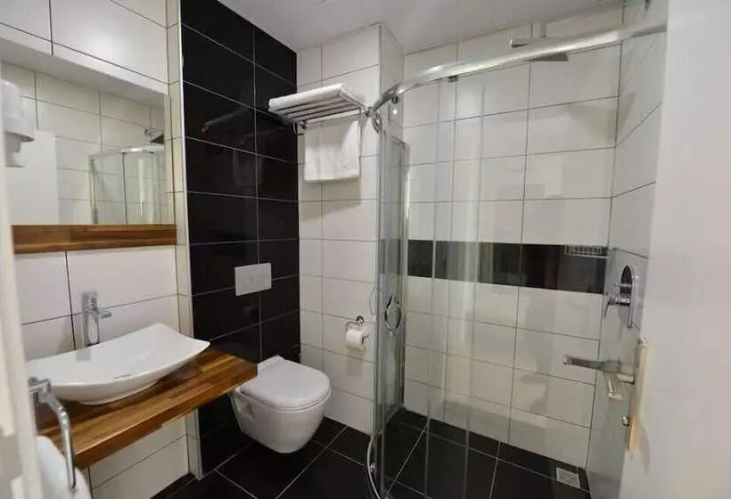 Sahin Hotel 2
