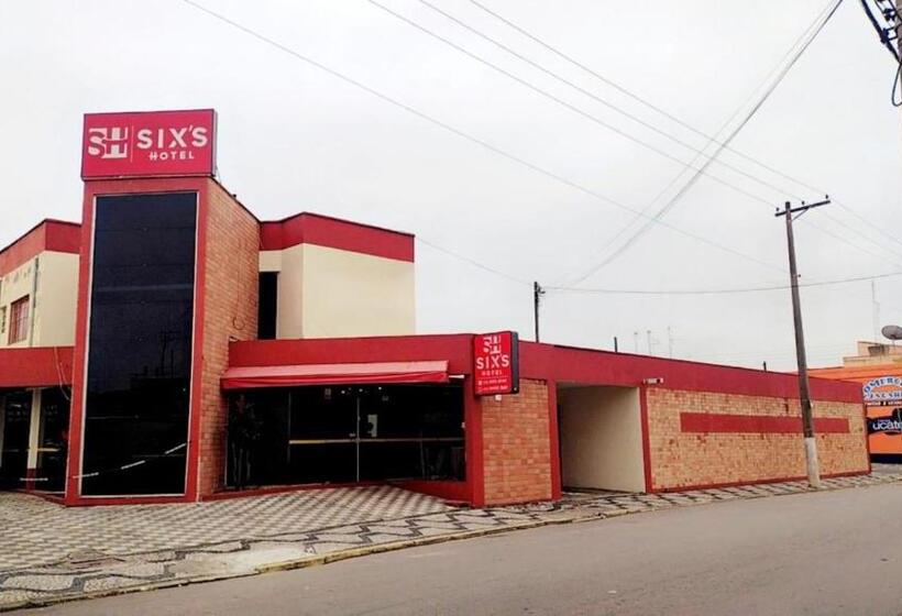 فندق Six S