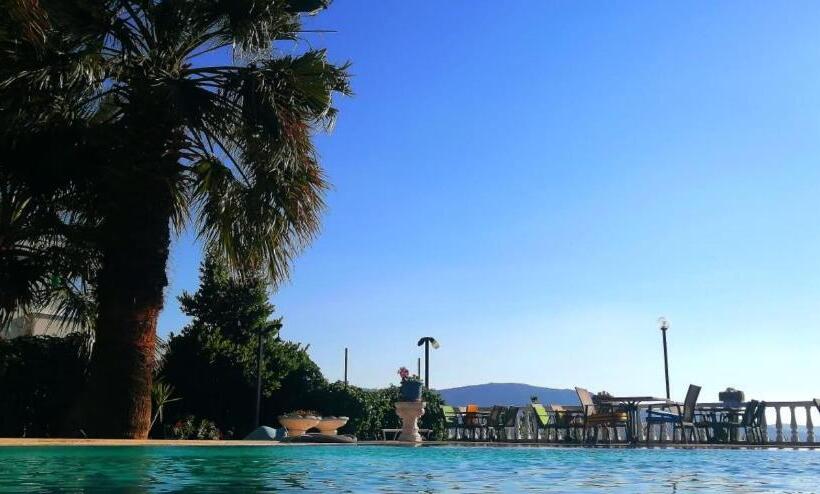 בית מלון כפרי Villa Panorama