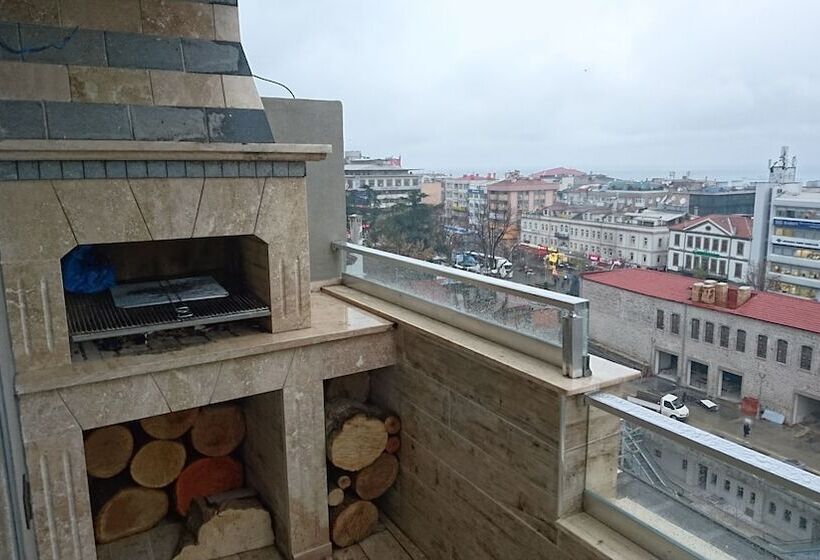 تختخواب و صبحانه Nur