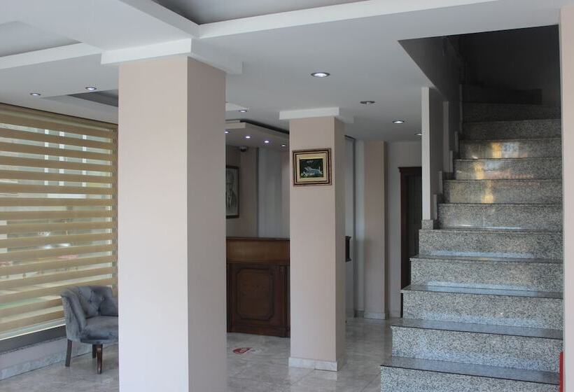 تختخواب و صبحانه Nur