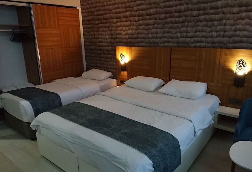 تختخواب و صبحانه Nur