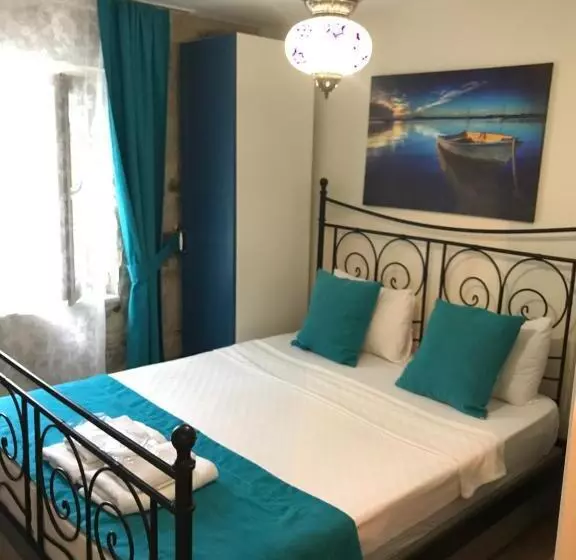 Hotel Foca Antik