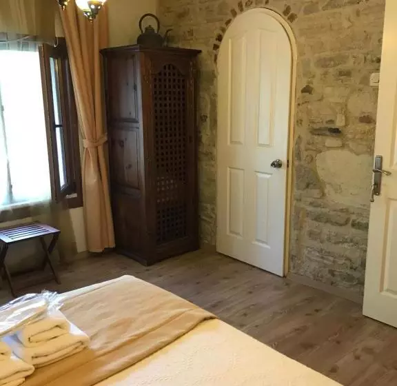 Hotel Foca Antik