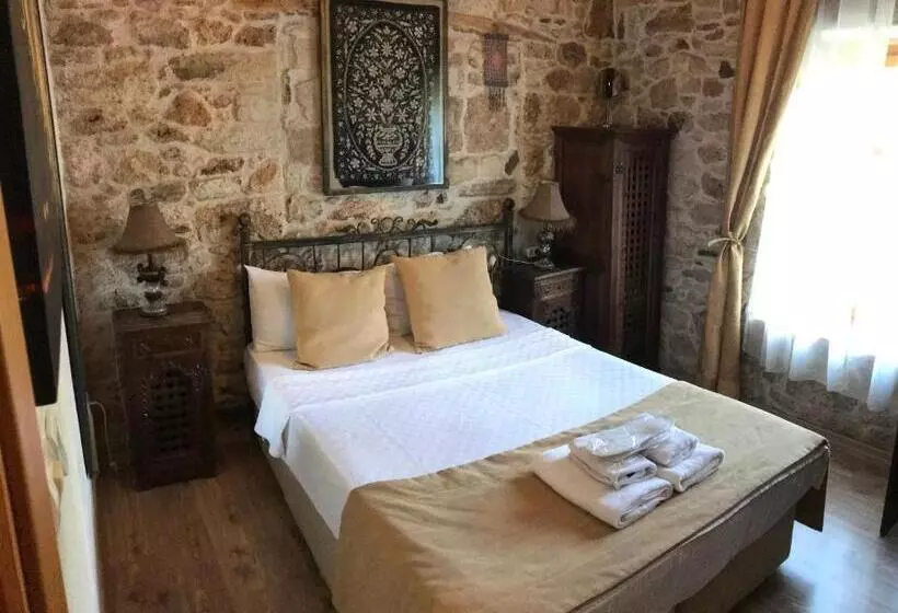 Hotel Foca Antik