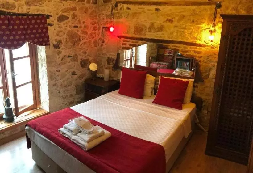 Hotel Foca Antik