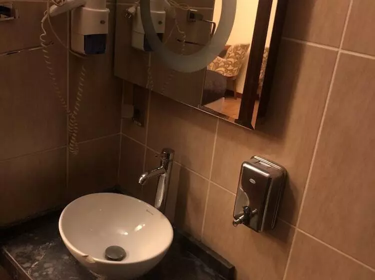 هتل Izmıt Saray