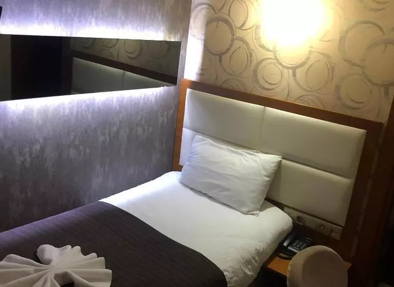 هتل Izmıt Saray